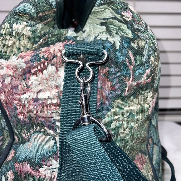 🚫SOLD! VINTAGE NWOT |•ATLANTIC•| Carry On Luggage Tapestry Floral Travel Bag - Picture 10 of 16